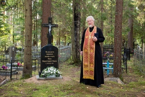 Освящение памятного креста на месте церкви на Зеленогорском кладбище, 08.09.2018