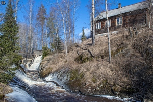 Водопад "Кривая труба" на месте финской ГЭС на реке Ниванйоки в п.Метсямикли