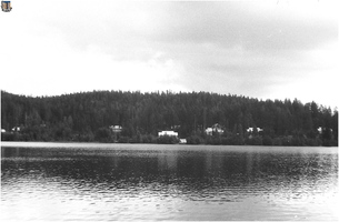 apk 2-13 пос.В.Долгое вид с противоп. стороны озера 1961